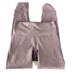 🍋 Lululemon 7/8 wunder under leggings size 4